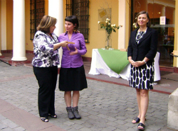 Maite Gallego, subdirectora de la Casa Museo, recibe reconocimiento del MHN