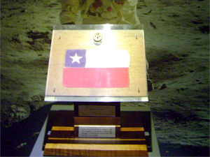 Los fragmentos de piedras lunares fueron obsequiados a Eduardo Frei Montalva por la tripulación del Apollo XII en 1970.