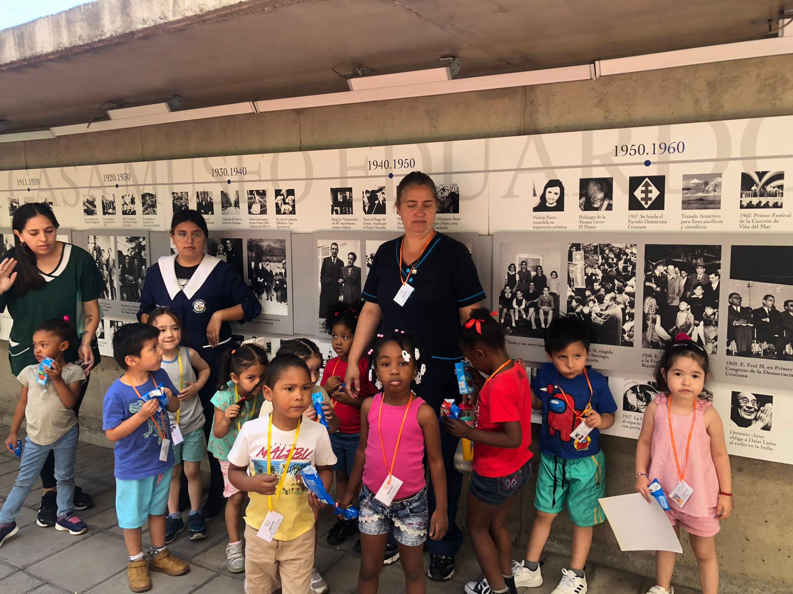 Visita de niños del jardin infantil de la Fundación Cristo Vive